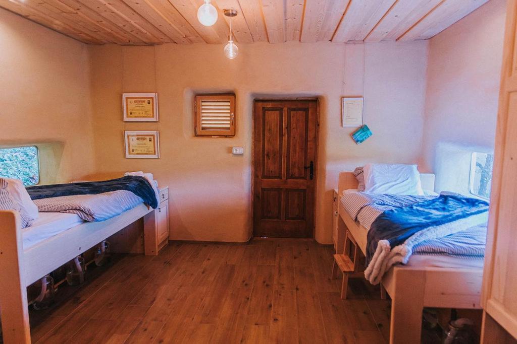 Ferienwohnung Sleeping With Bees - Tourist Farm Muha Grosuplje Exterior foto