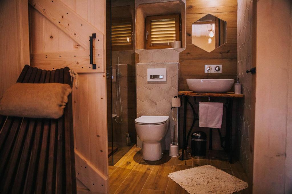 Ferienwohnung Sleeping With Bees - Tourist Farm Muha Grosuplje Exterior foto