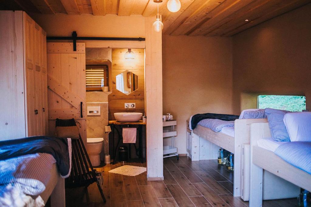 Ferienwohnung Sleeping With Bees - Tourist Farm Muha Grosuplje Exterior foto