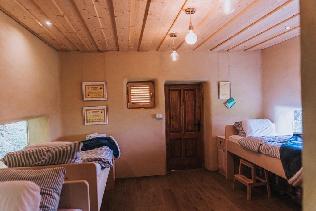 Ferienwohnung Sleeping With Bees - Tourist Farm Muha Grosuplje Exterior foto